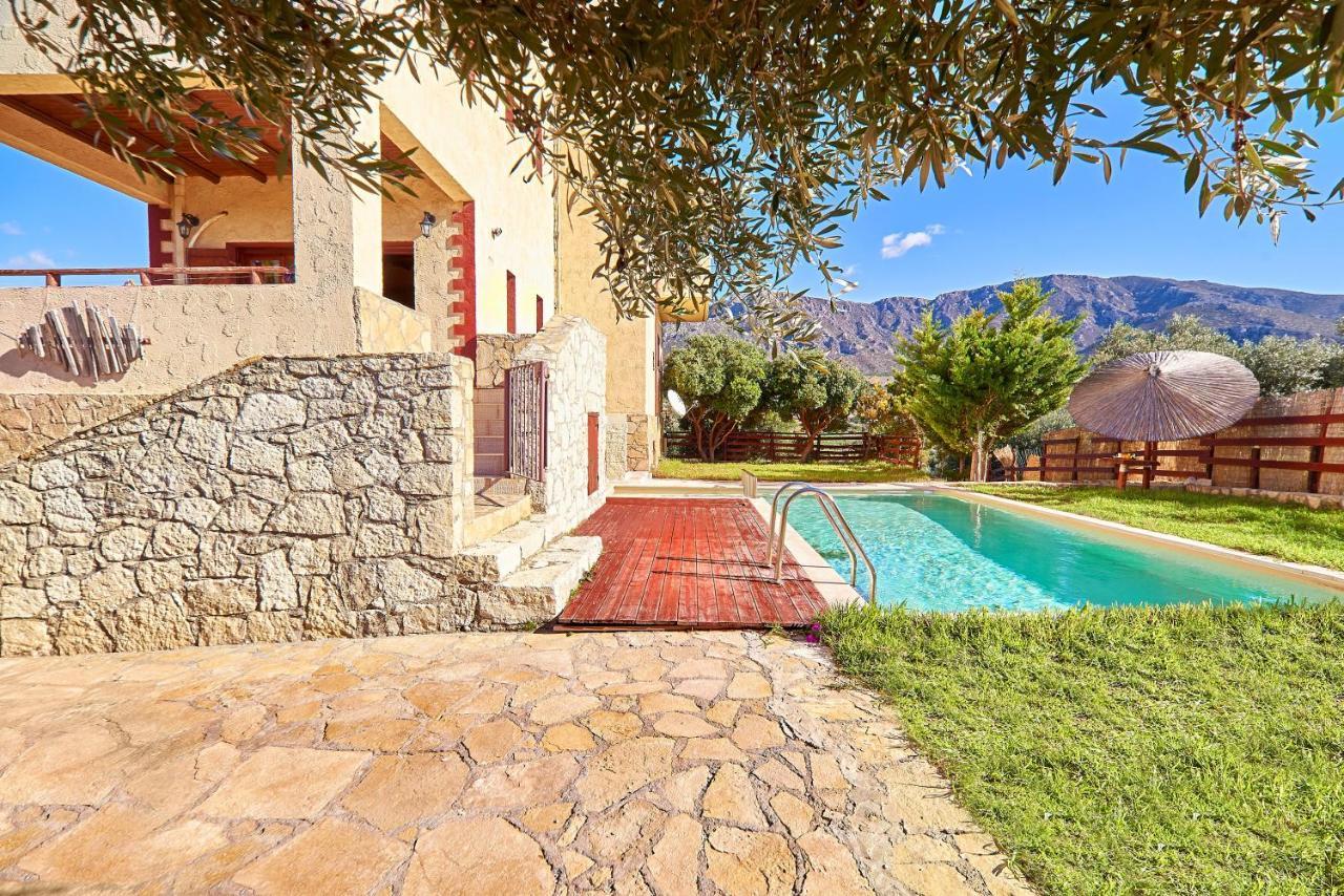 Villa Evenos Of 3 Bedrooms - Irida Country House Of 2 Bedrooms With Private Pools Elafonisi Exterior photo